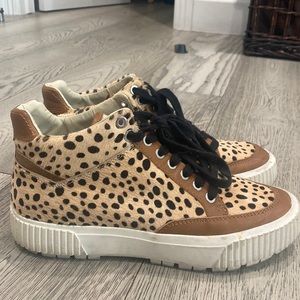 platform cheetah style boots!🐆🐆
